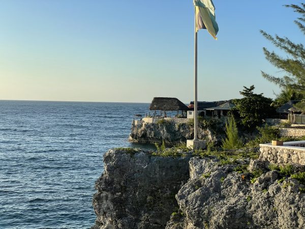 Kolibříci, 7 Mile Beach, Rick's Cafe - Image 7